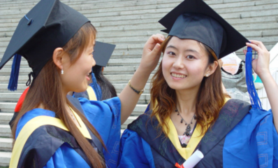 畢業(yè)后檔案與戶口仍在學校，第二年是否還算應屆生？擇業(yè)身份全解析